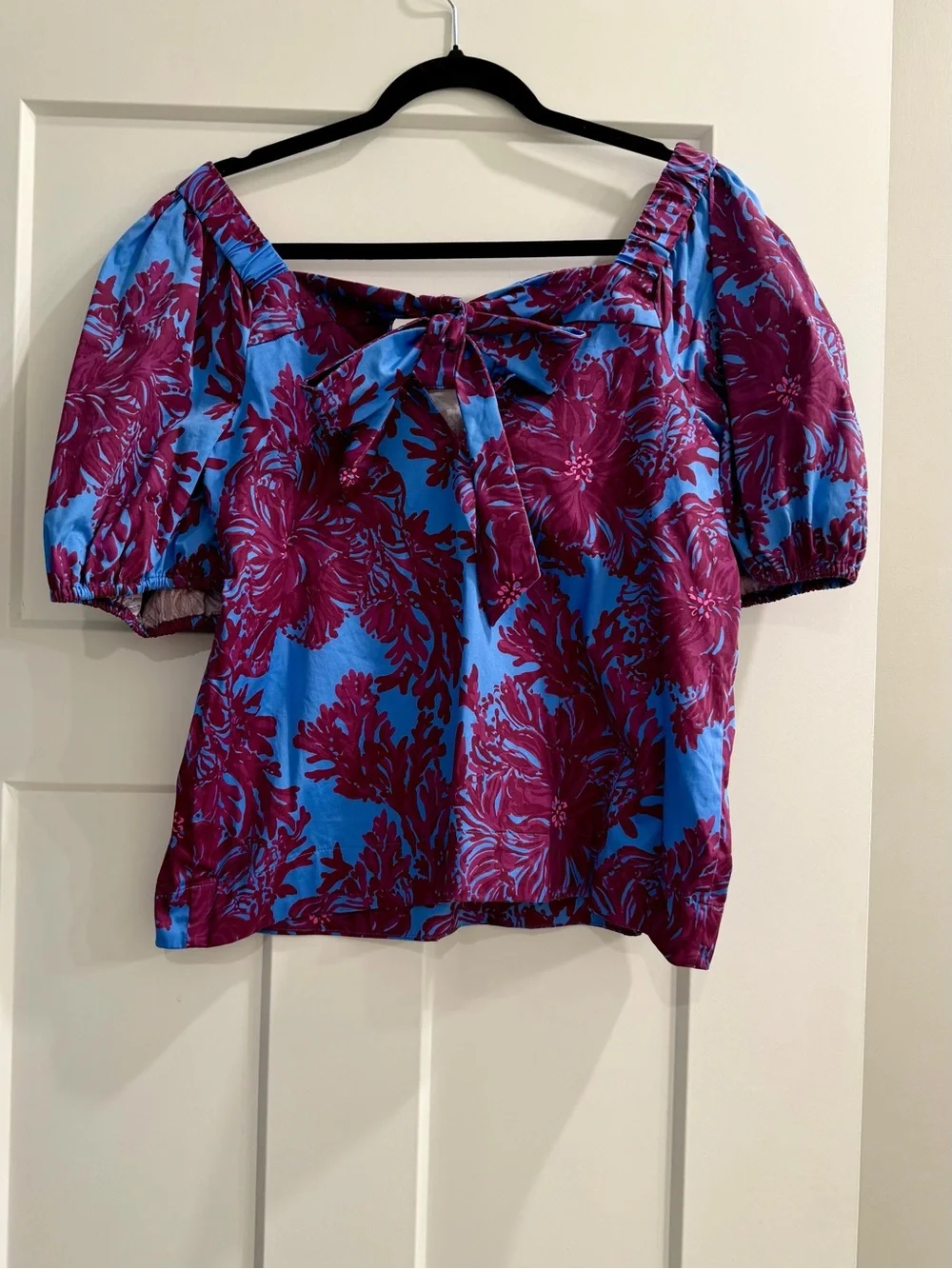 Lilly Pulitzer Torrey Short Sleeve Stretch Top with Tie Back size 8